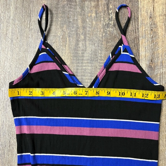 Women’s Express stripped dress size medium - Picture 2 of 5